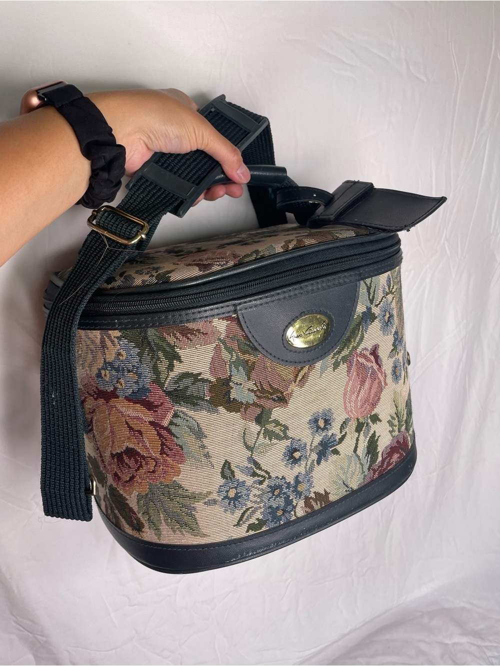 Vintage Gloria Vanderbilt Floral Tapestry Makeup Train Case / Vanity Bag